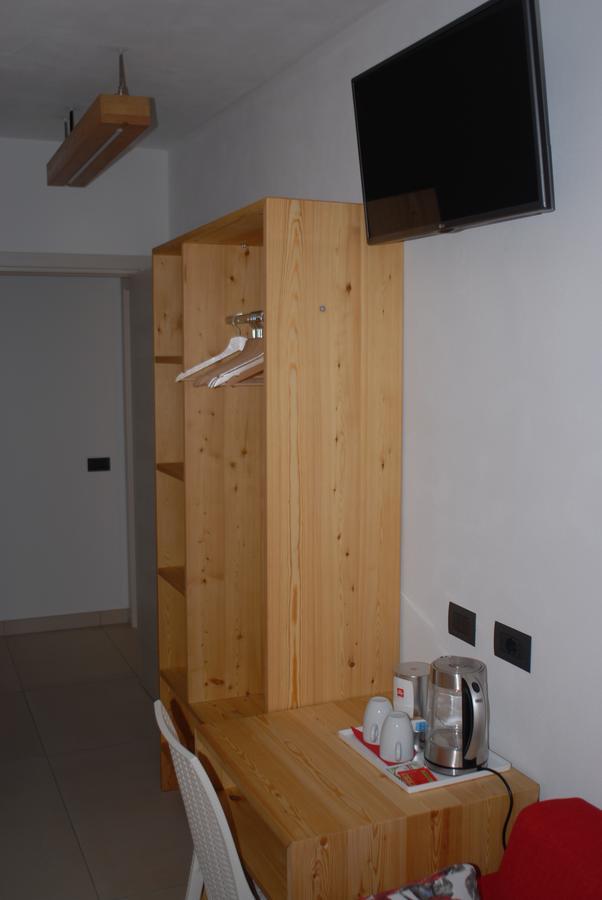 B&B Alciliegio Casnate Con Bernate Екстер'єр фото