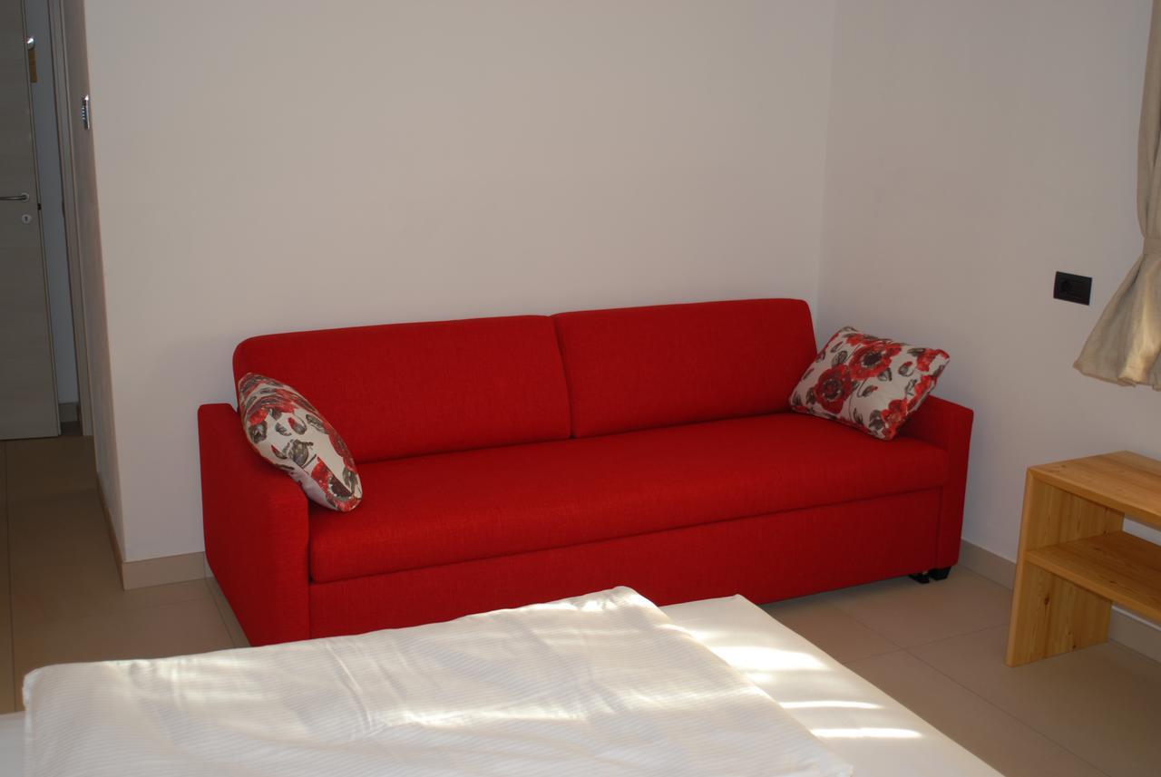 B&B Alciliegio Casnate Con Bernate Екстер'єр фото